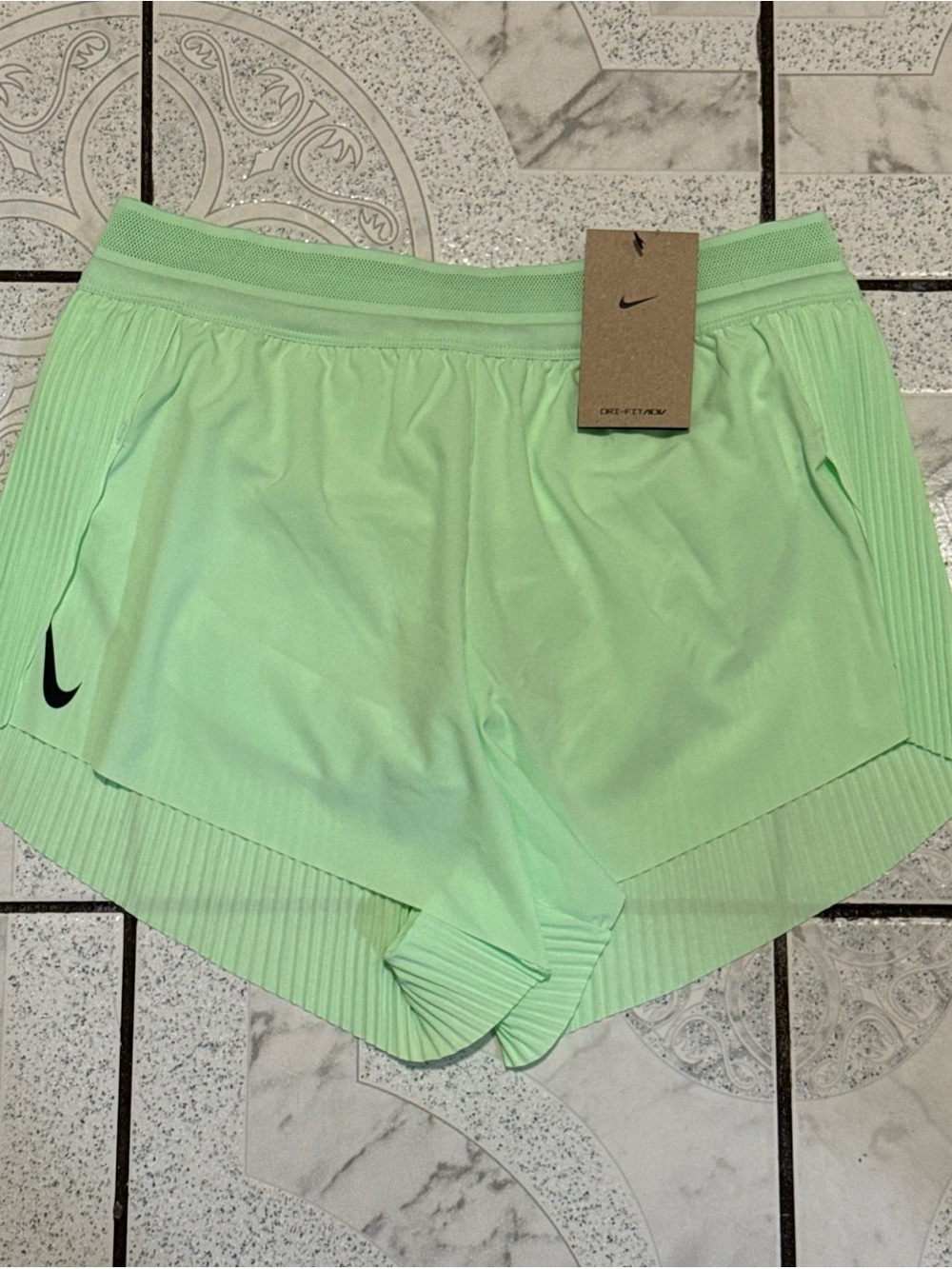 New Nike AeroSwift Dri-FIT ADV 3'' Running Shorts Women’s Size Medium FN2328-376